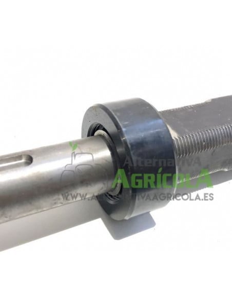 Tuerca eje peladora almendras Topavi