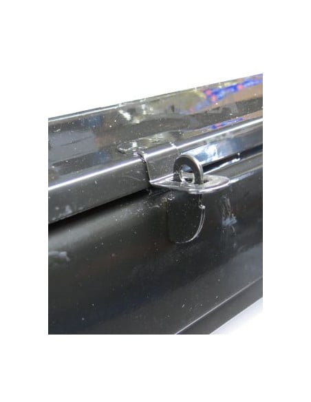 Caja herramientas con tapa para fijar a tractor