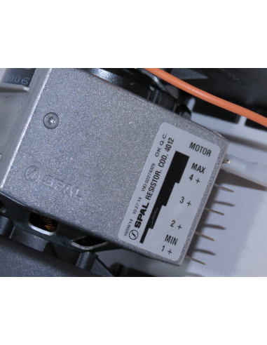 Electro Ventilador aire  centrífugo marca SPAL 24v 2 ejes 4 vel. para cabinas