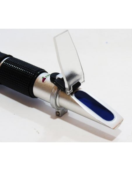 Refractómetro para comprobar la calidad del azúcar en vino