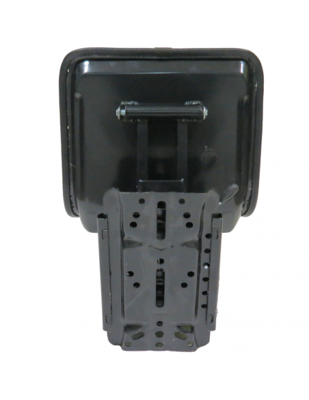 Asiento negro con respaldo abatible hacia delánte