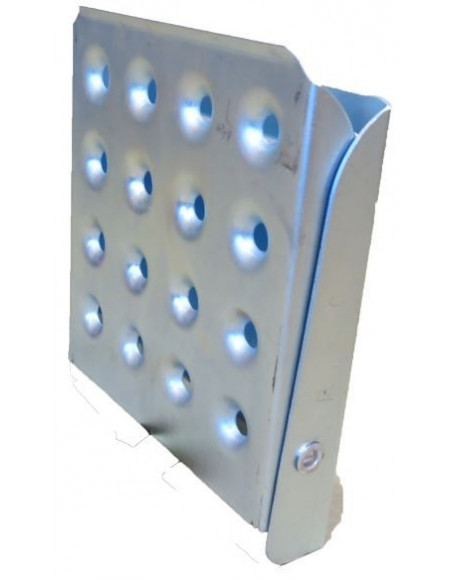 Peldaño para escalera abatible para remolques o cubas