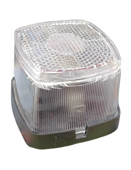 Piloto delantero con catadióptrico blanco